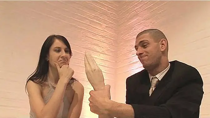 Oops !! The Dildo Deal with Valeria