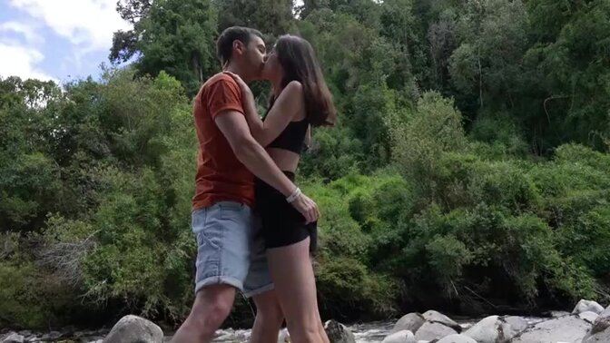 Outdoor Latina GF caught in public park tryst