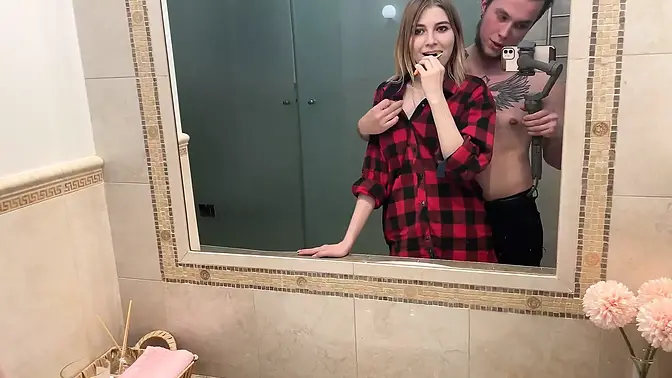 Perfect hottie wraps her mouth around cock