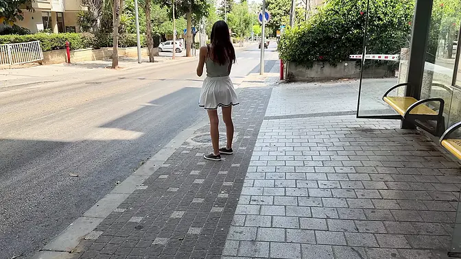 Public encounter leads to wet pussy and climax