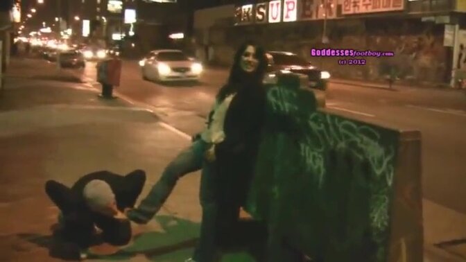 Public Foot Sucking Hi-Lite