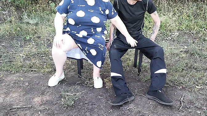 Public park handjob turns into messy blowjob