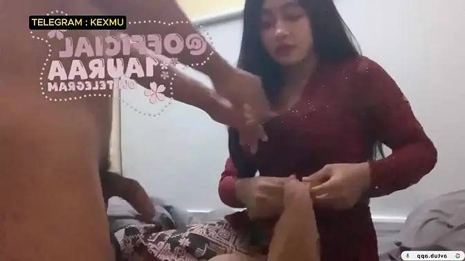 Red kebaya temptress gets fucked hard