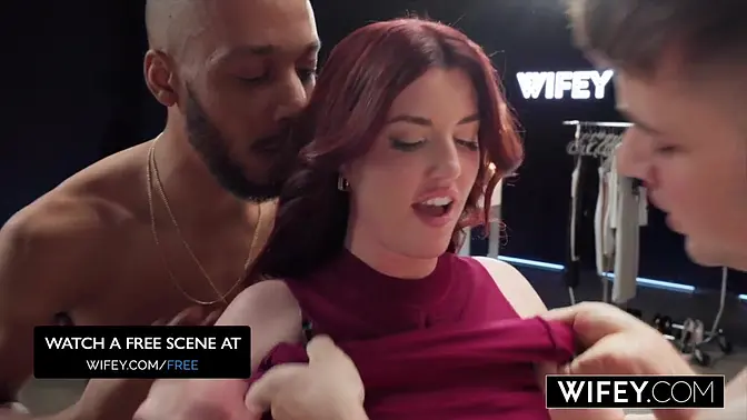 Redheaded hotwife Kayla Summers gets tag-teamed by two black studs