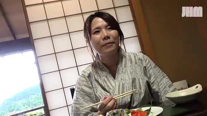 Resort Escape with Rin, a 32-year-old Married Woman - 2