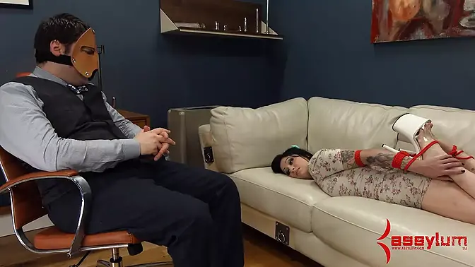 Rough BDSM anal for horny submissive Ophelia