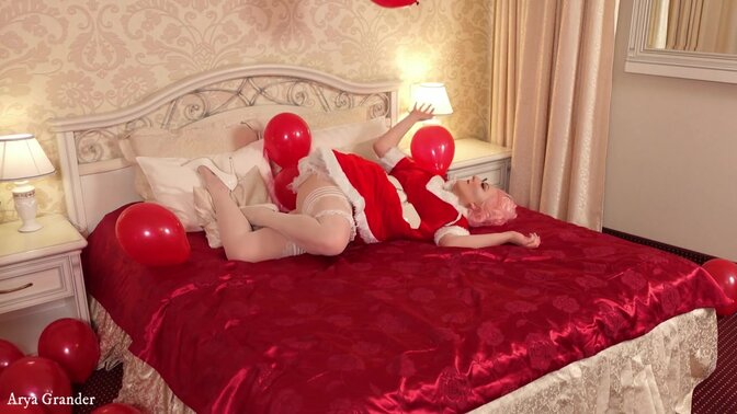 Santa Girl teases you with her round buttocks and naked, pierced pussy 