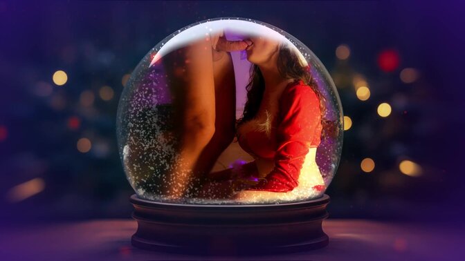 Santa's helper gets a surprise blowjob from a naughty Christmas girl 