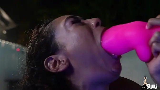 Sarah Lace and Ava Valentina's Steamy Poolside Kiss & Dildo Action