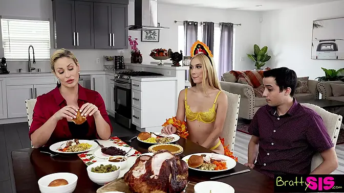 Seductive stepsisters in lingerie for Thanksgiving fuck fest