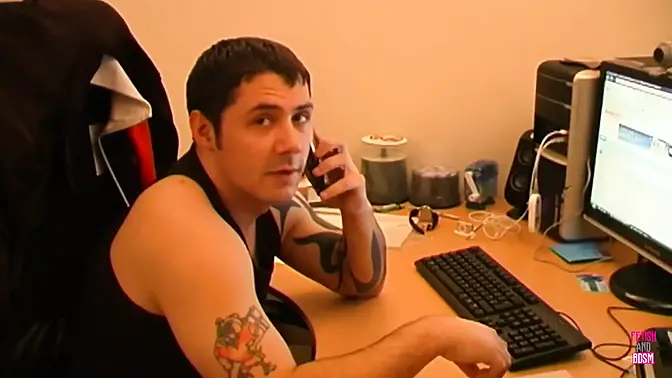 Sensual Brunette Beauty Gives Amazing BJ to Guys