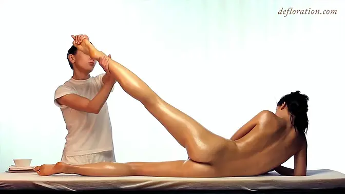 Sensual virgin massage leads to first orgasm