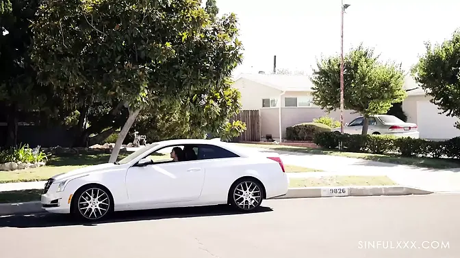 Sexy Cassie Del Isla wants to be satisfied and cumming