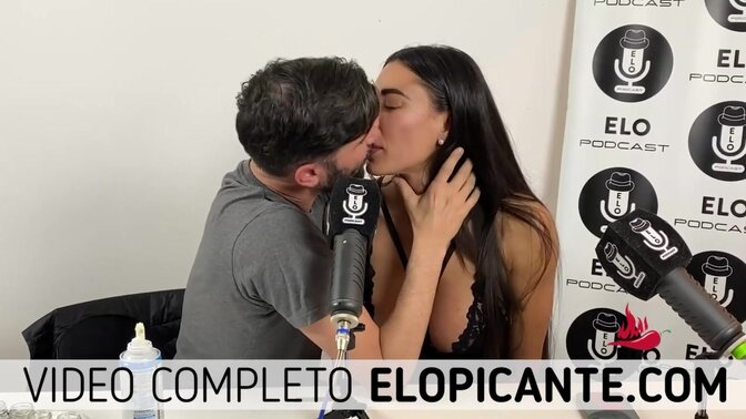 Sexy celebrity Pam Pam and ELO in a hot game of rock-paper-scissors or