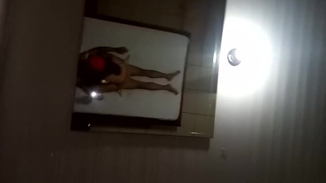 Sexy Flaquita rides her lover in a motel