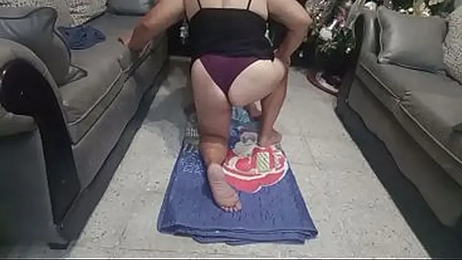 Sexy mature MILF gives a sloppy handjob and rides cock