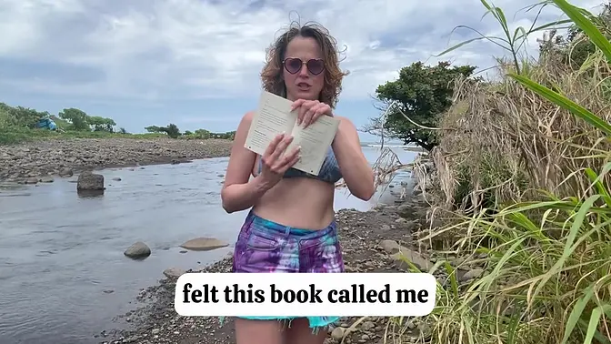 Sexy MILF Suzy Wylde teaches DIY bubble wrap dildo play