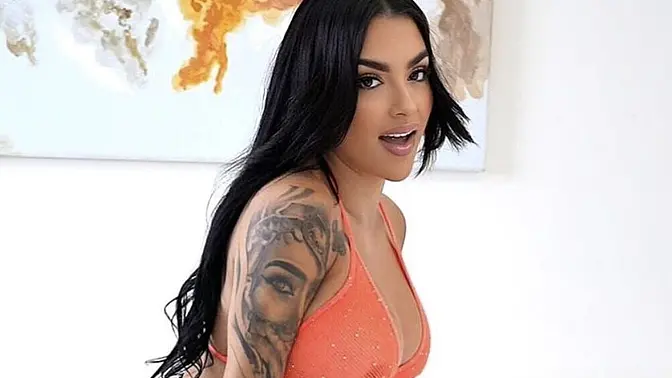 Sexy personal trainer gets fucked by biggest dick