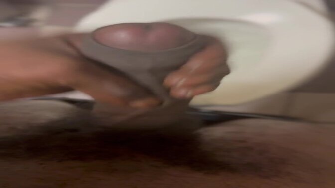 Shiny cock gets louder as it grows bigger