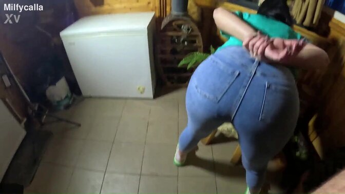 Shiny jeans cameltoe wife gets deep blowjob and apology