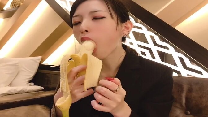 Si puedo poner este condón en este plátano junto a mi boca♥ Japonés mamadas, pajas