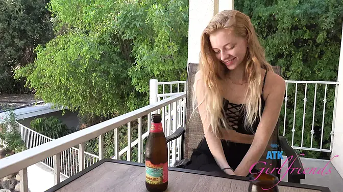 Skinny girl Riley gets fucked and eats pussy on virtual date