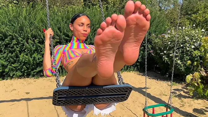 Skinny Latina Violeta Grey worships feet at public playground