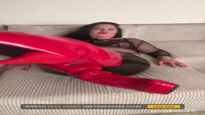 Slow and merciless domination by a natural big-titted mistress in latex