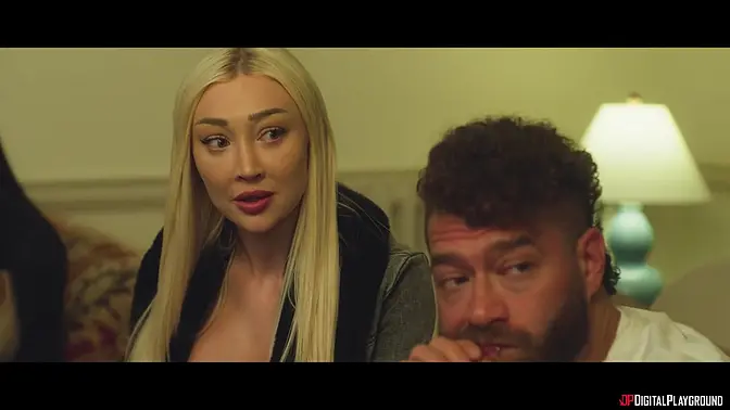 Sluttish temptress takes on double penetration