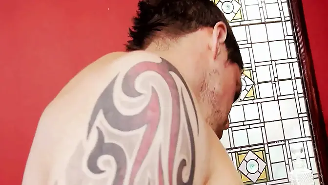 Slutty chick Mai Bailey slides cock into her tight ass