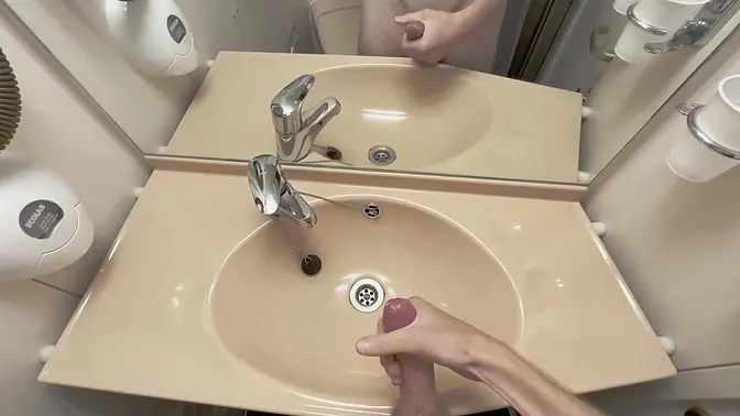 Solo guy cums on cruise ship deck