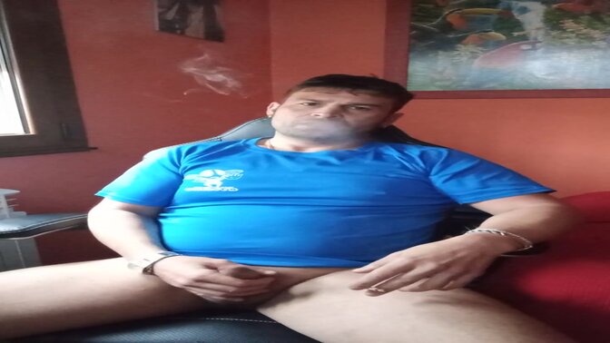 Spanish amateur gets off on big dick and cigarette