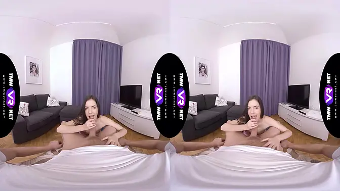 Steaming hot Anie Darling gets her pussy pounded