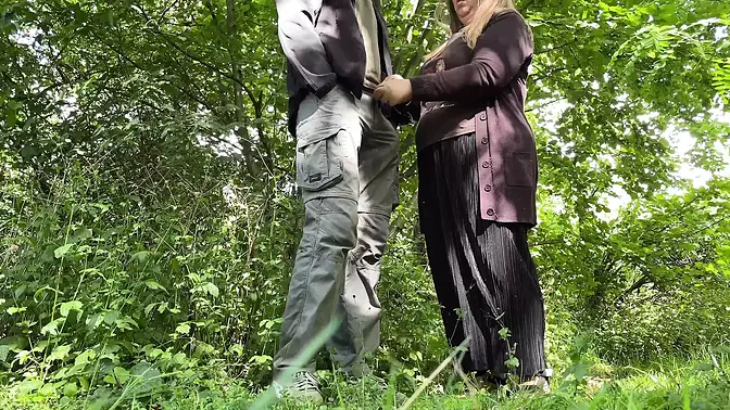 Steamy homemade scene with amateur milf and chubby doggy style