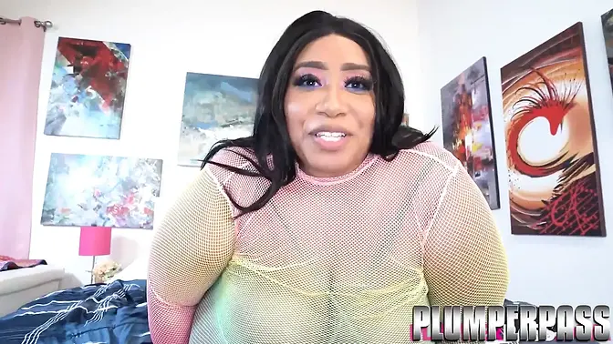 Step mom Cotton Candi's big ass fucks her black boyfriend