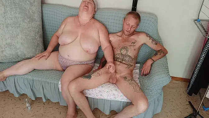 Step mom teaches stepson a thing or two about handjobs