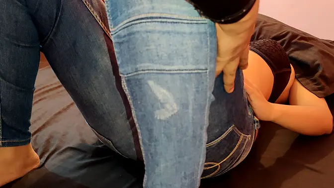 Stepdaughter's Thirsty Vagina Craves Massive Creampie