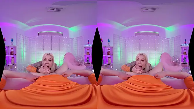 Stepmom Karma RX seduces with sloppy deepthroat and handjob