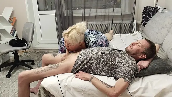 Stepmom swallows hubby's cum after deep throat