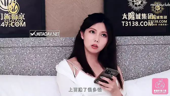 Stepsis seduces stepbro with big tits and ass