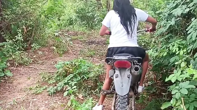 Stepsister gets her tight pussy fucked bare in paradise