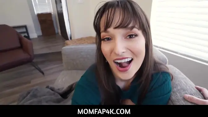 Stepson enjoys warm session with busty stepmom Lexi Luna