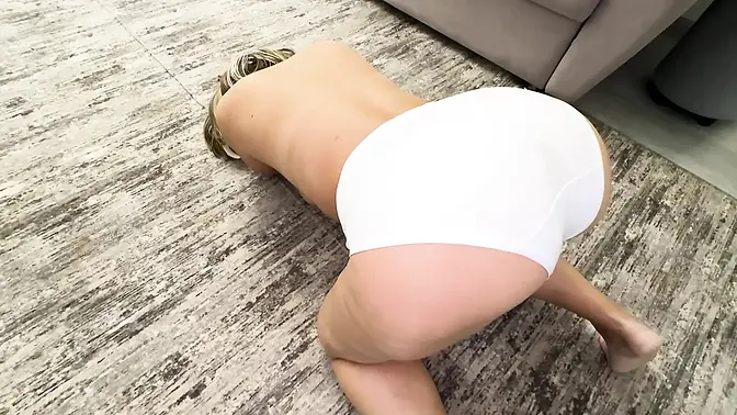 Stepson fucks his stepmom's big ass in homemade anal scene