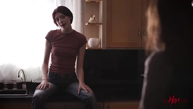 Studying love: Intimate lesbian encounter