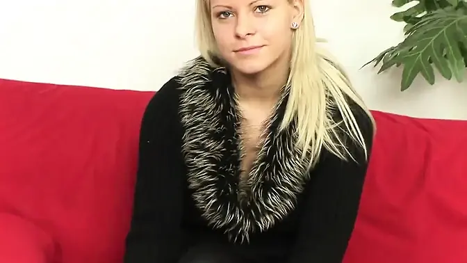 Stunning blonde gets double fucked and double penetrated