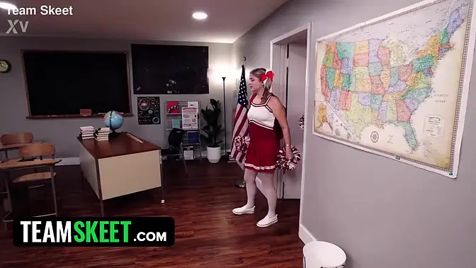 Summer Vacation or Summer School - BFFs Suck Teacher′s Dick for a Pass