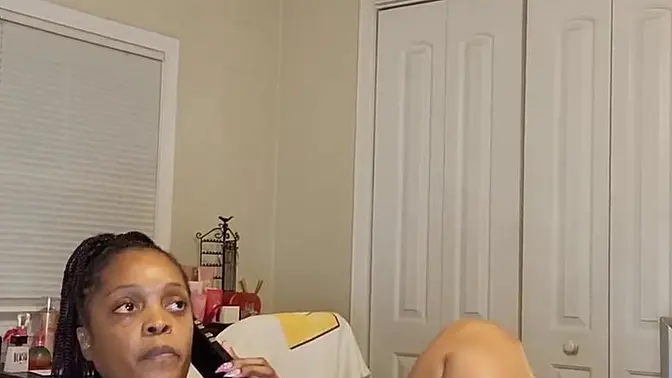 Sunny Leone's intense face fuck and pussy eating lead to multiple leg-shaking orgasms