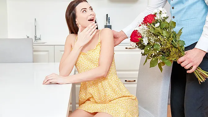 Sweet girl gets a warm welcome to her orgasm