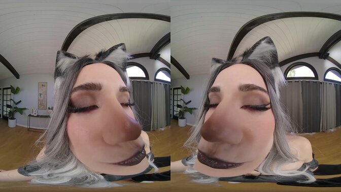 Sweet-next-door-girl Rose Carter unleashes wild energy while getting