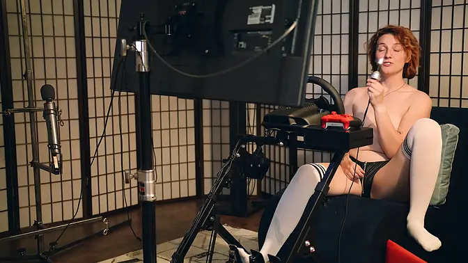 Tattooed gamer girl gets internal hook-up